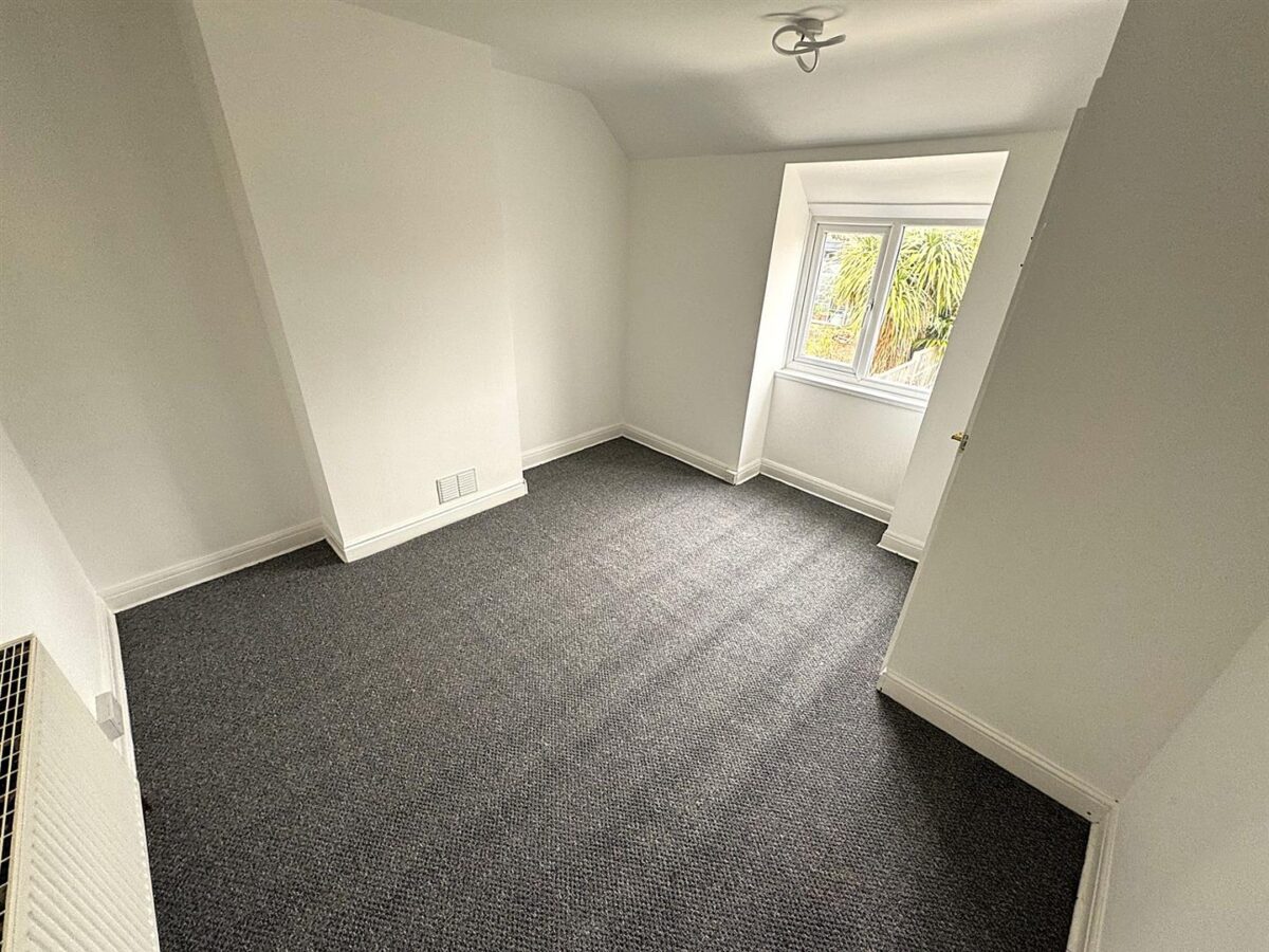 Willow Road, Kettering
