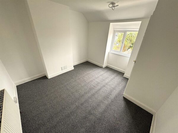 Willow Road, Kettering