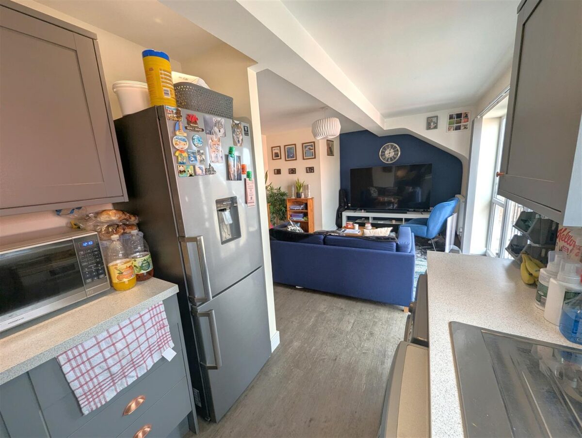 Flat 3, 81 Stamford Road Kettering