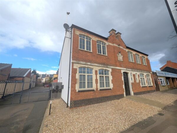 Flat 3, 81 Stamford Road Kettering
