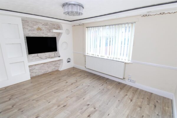 Lodge Green Road, Corby