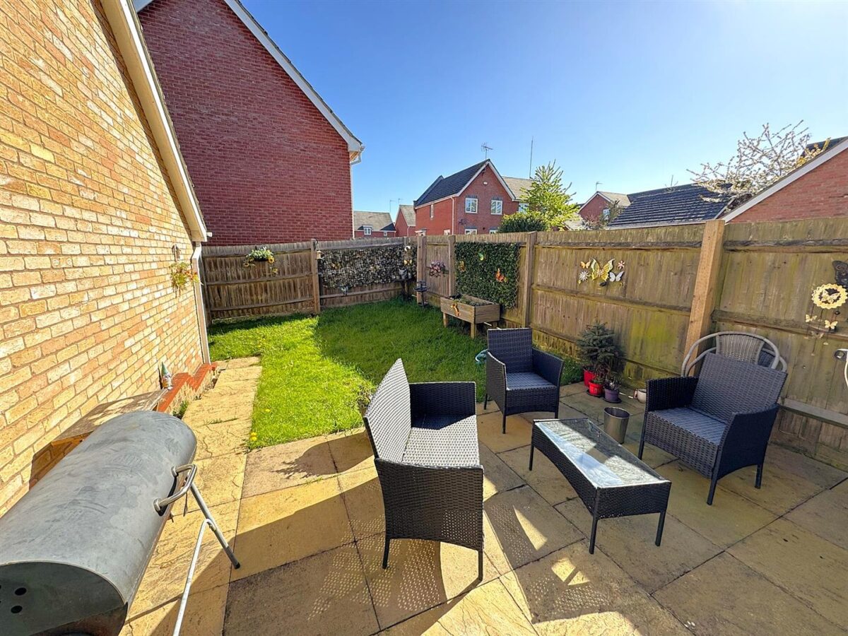 Corfe Close, Corby
