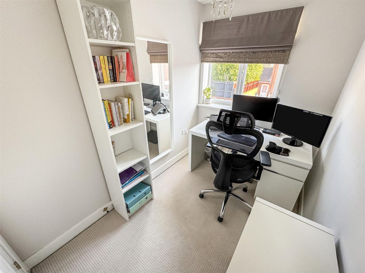 Violet Close, Corby