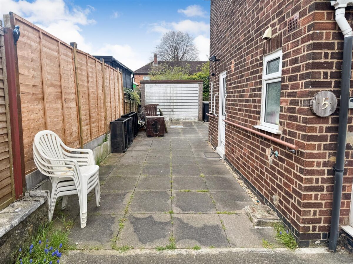 Faraday Grove, Corby