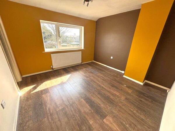 Shire Road, Corby