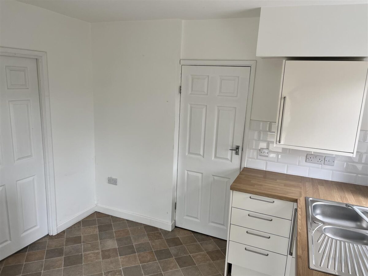 Willow Brook Road, Corby