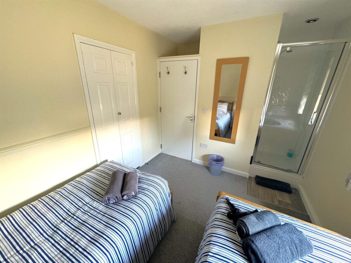 Shetland Way, Corby