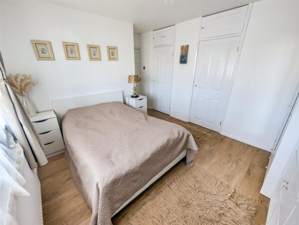 Willow Brook Road, Corby