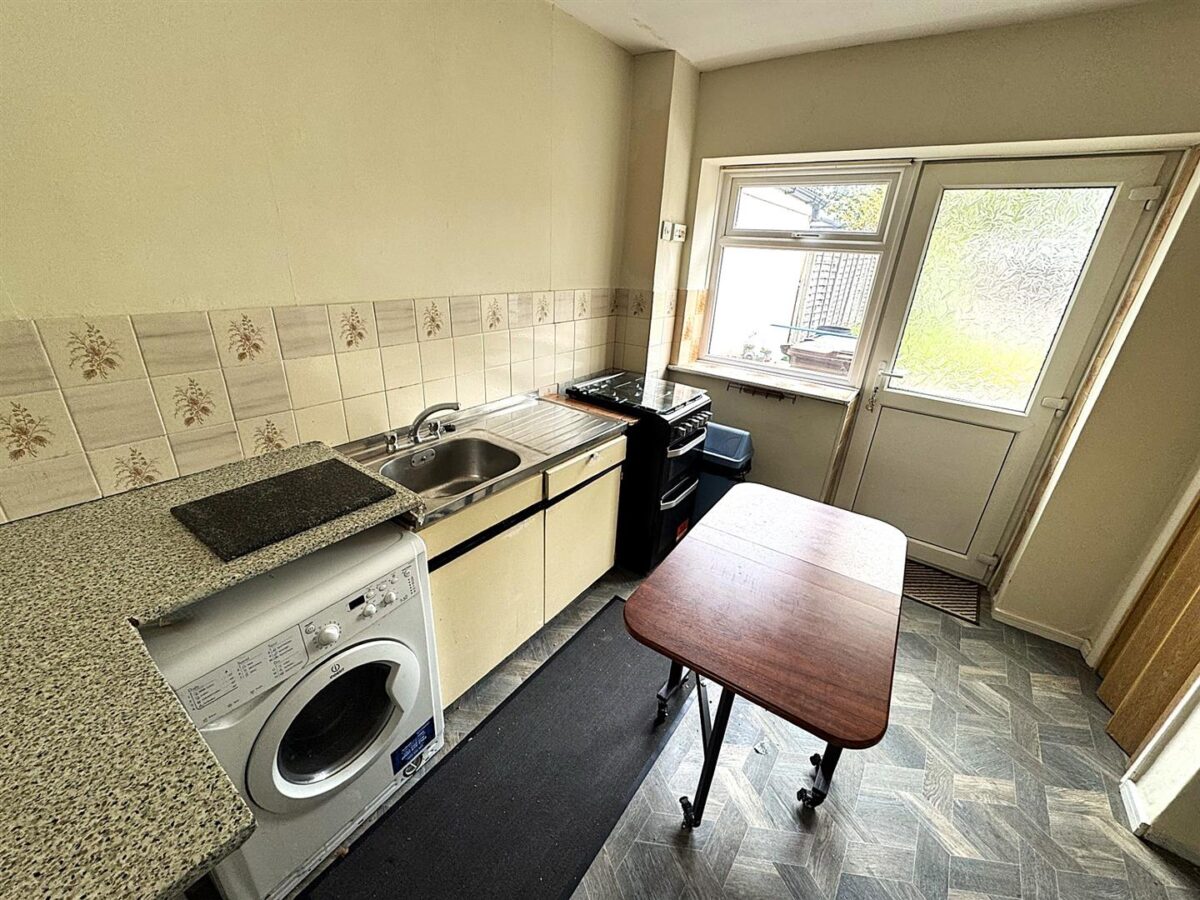 Willow Brook Road, Corby