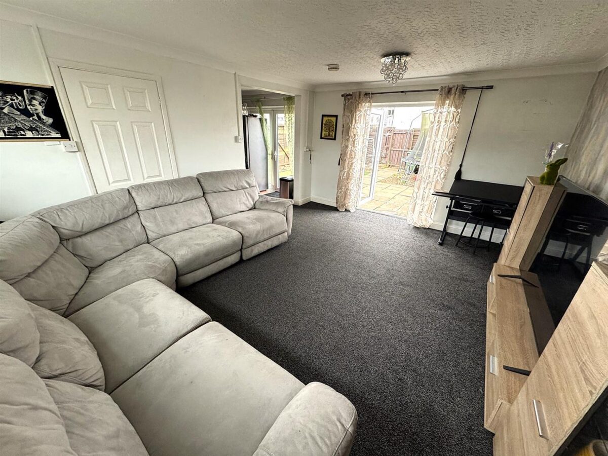 Grantham Walk, Corby