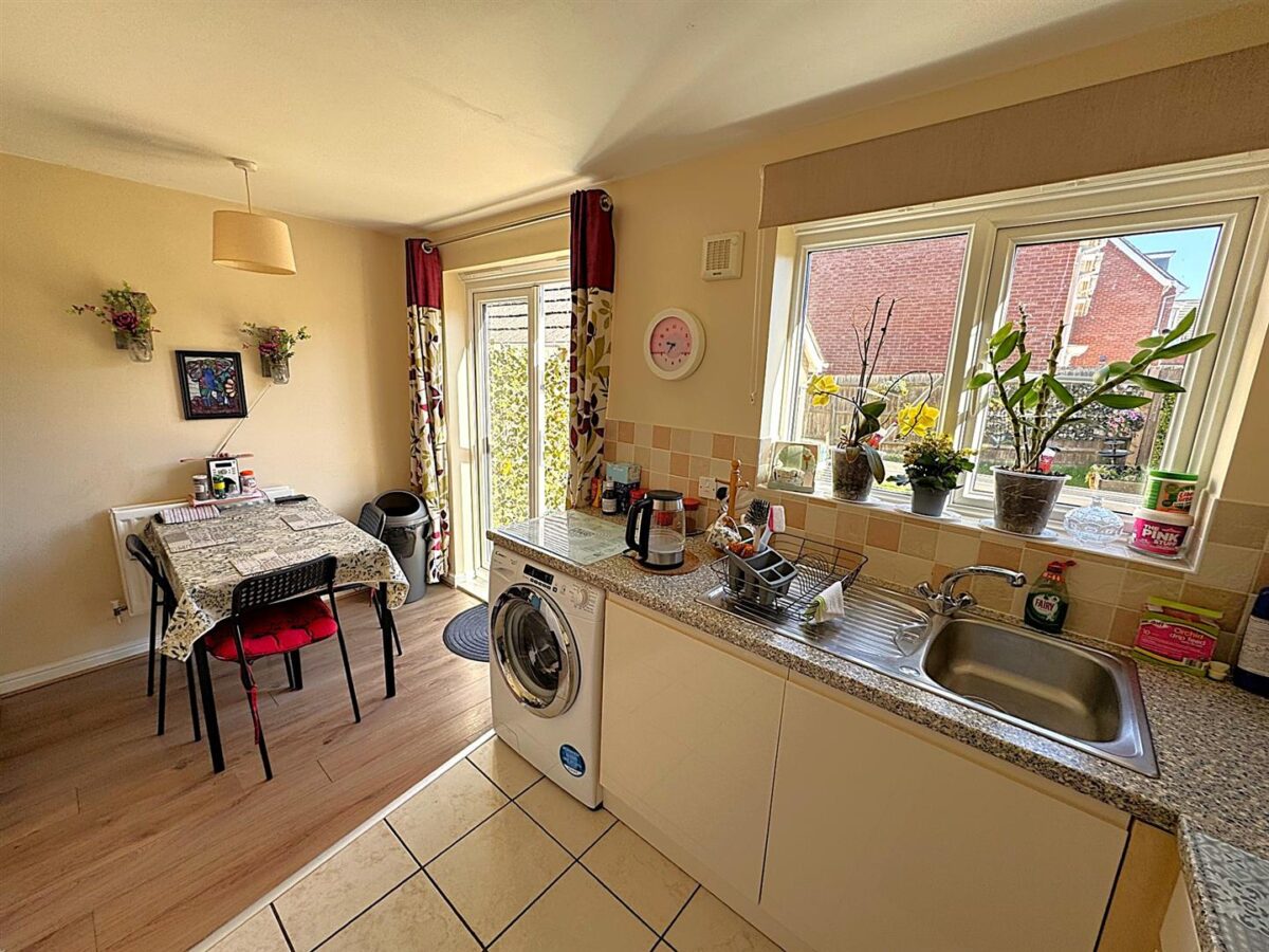 Corfe Close, Corby