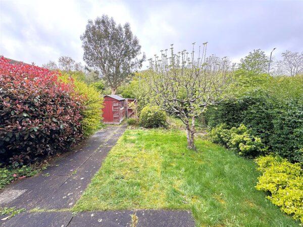 Greig Walk, Corby