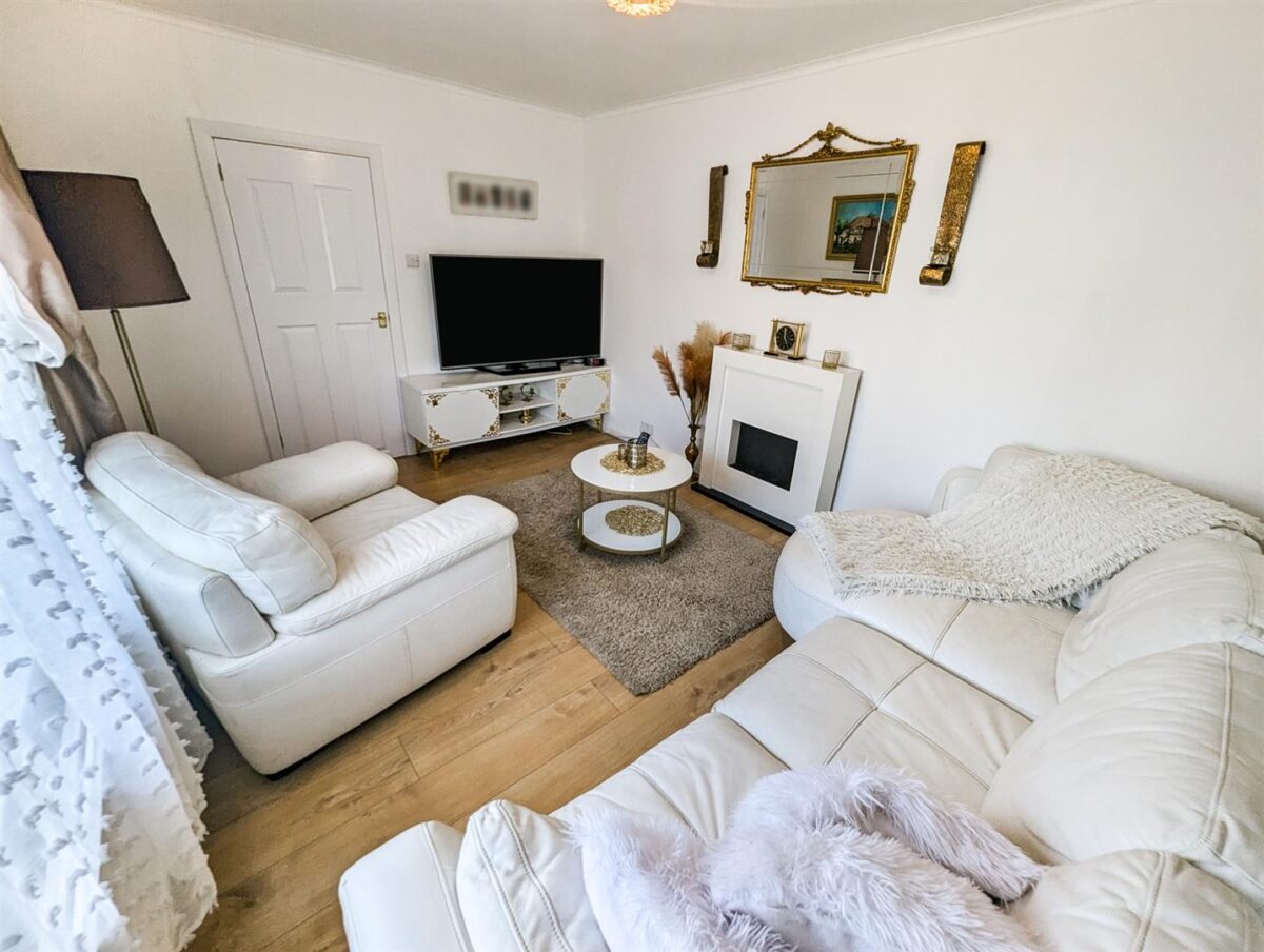 Willow Brook Road, Corby