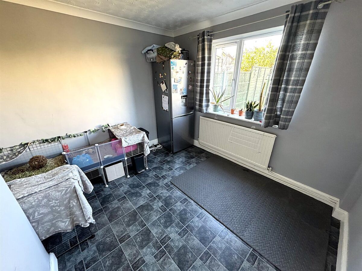 Shetland Way, Corby