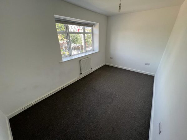 Willow Brook Road, Corby