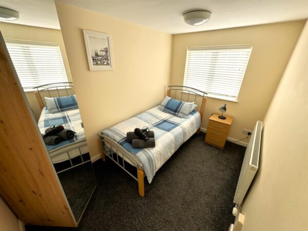 Willow Brook Road, Corby