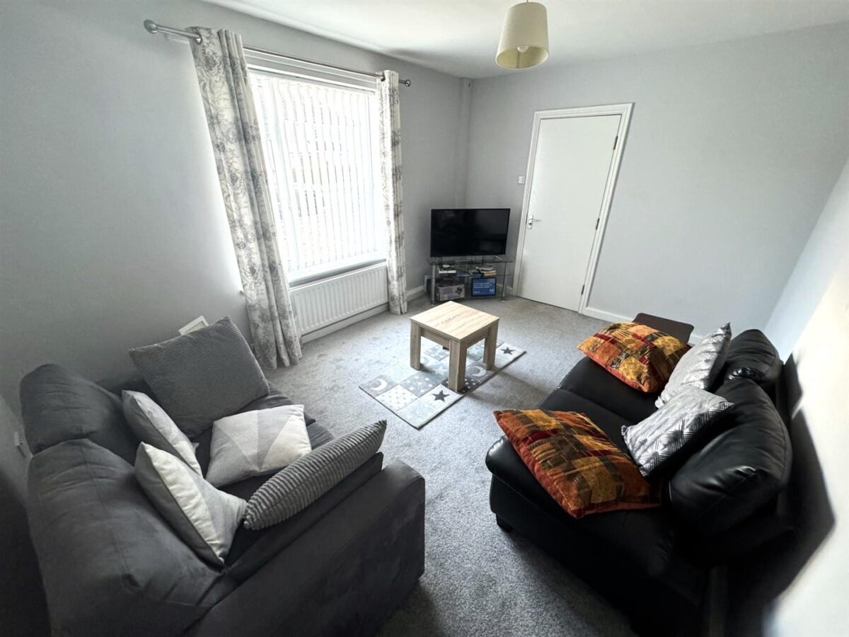 Shetland Way, Corby