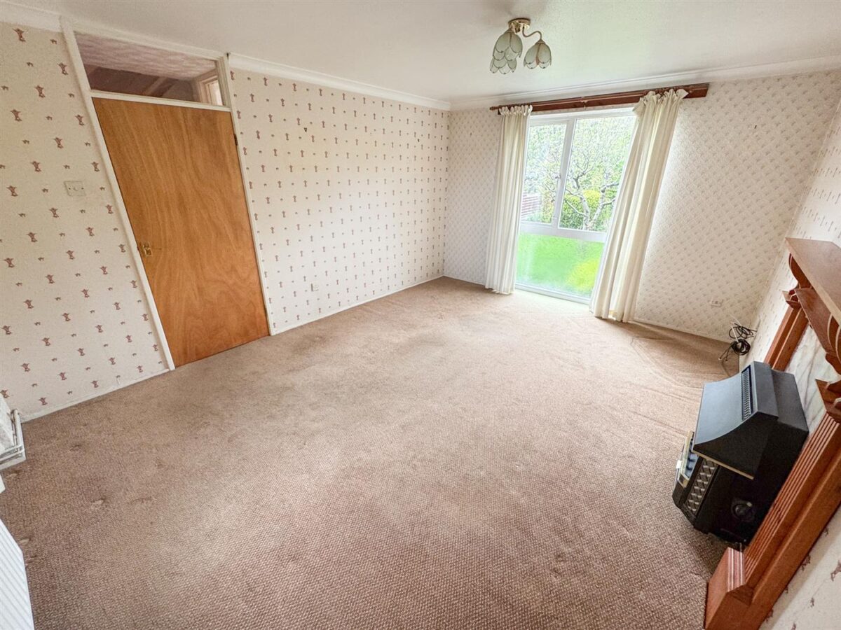 Greig Walk, Corby