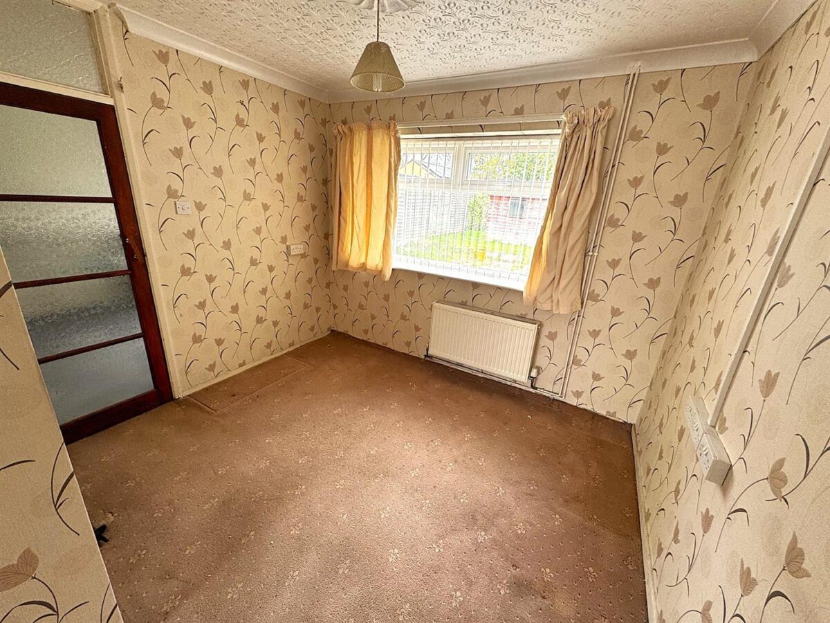 Willow Brook Road, Corby