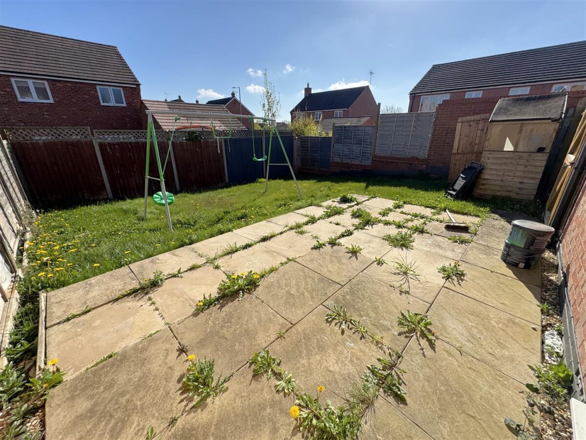 Farnborough Close, Corby