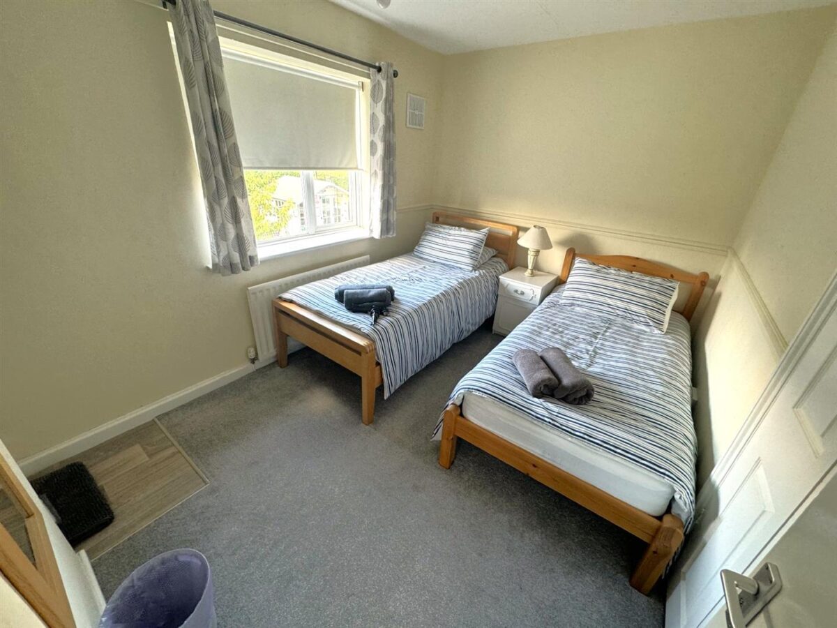 Shetland Way, Corby