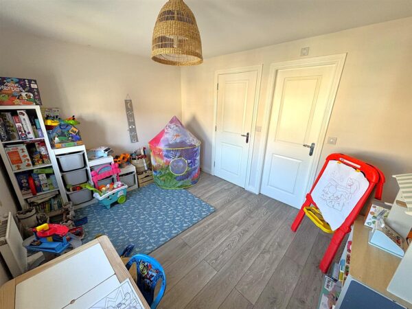 Chepstow Road, Corby