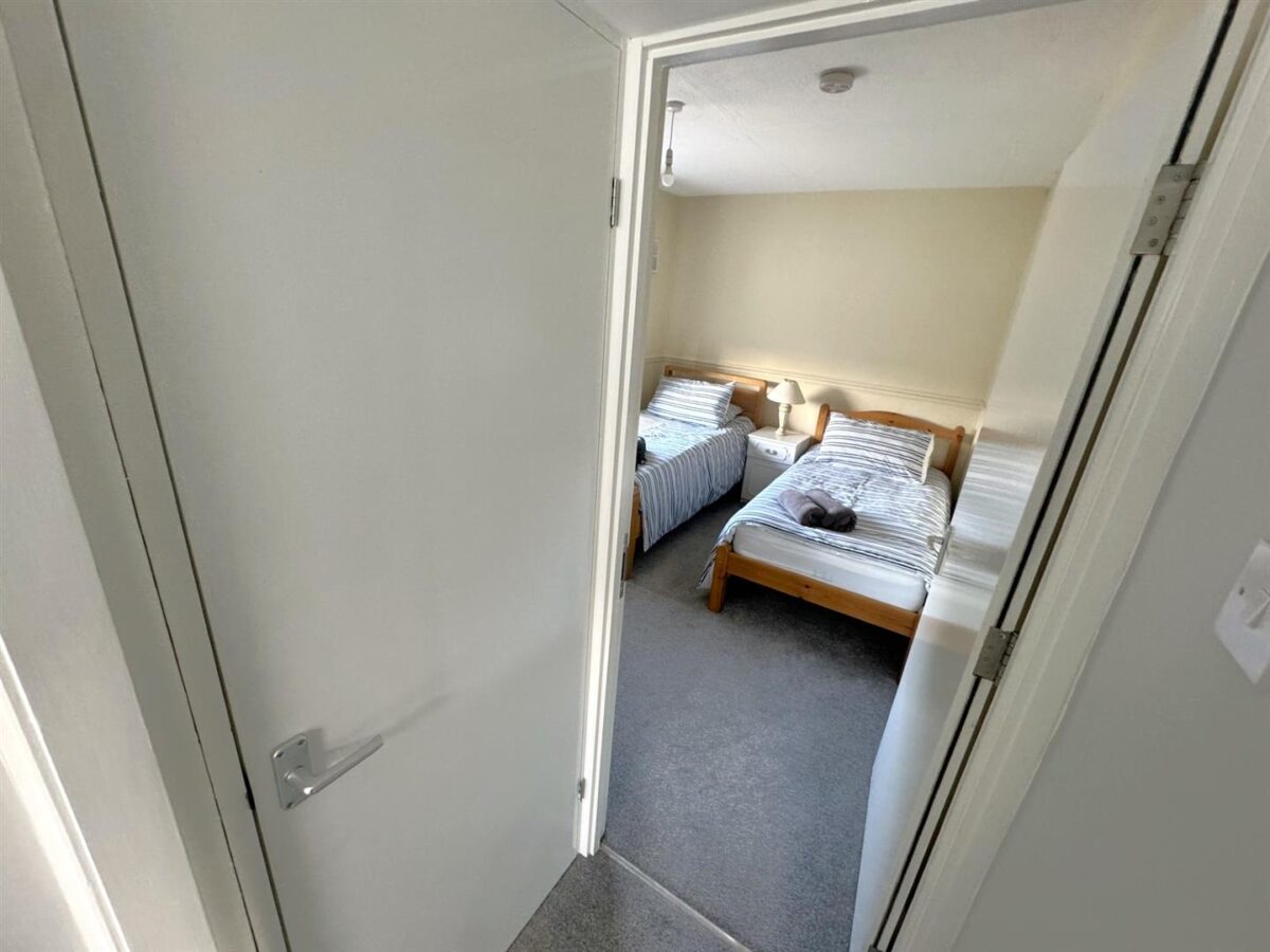 Shetland Way, Corby