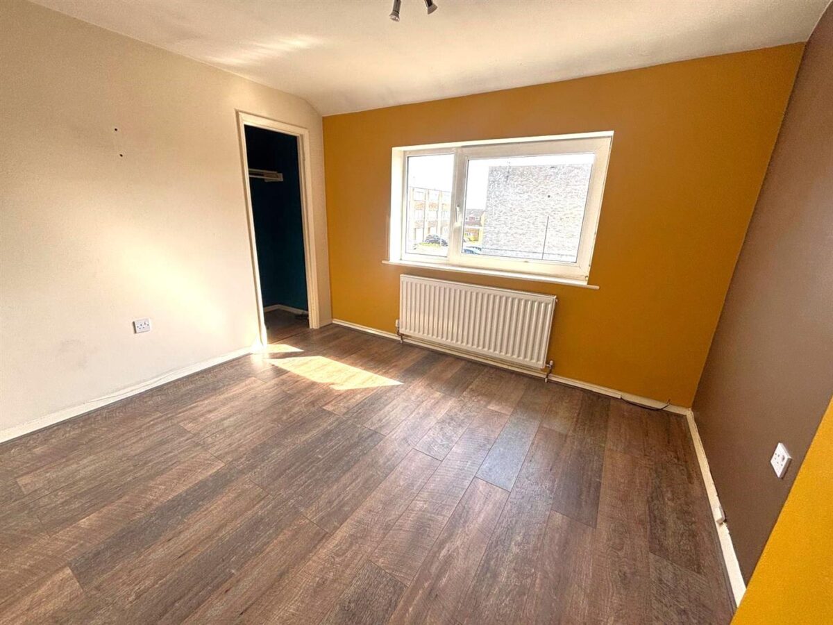 Shire Road, Corby
