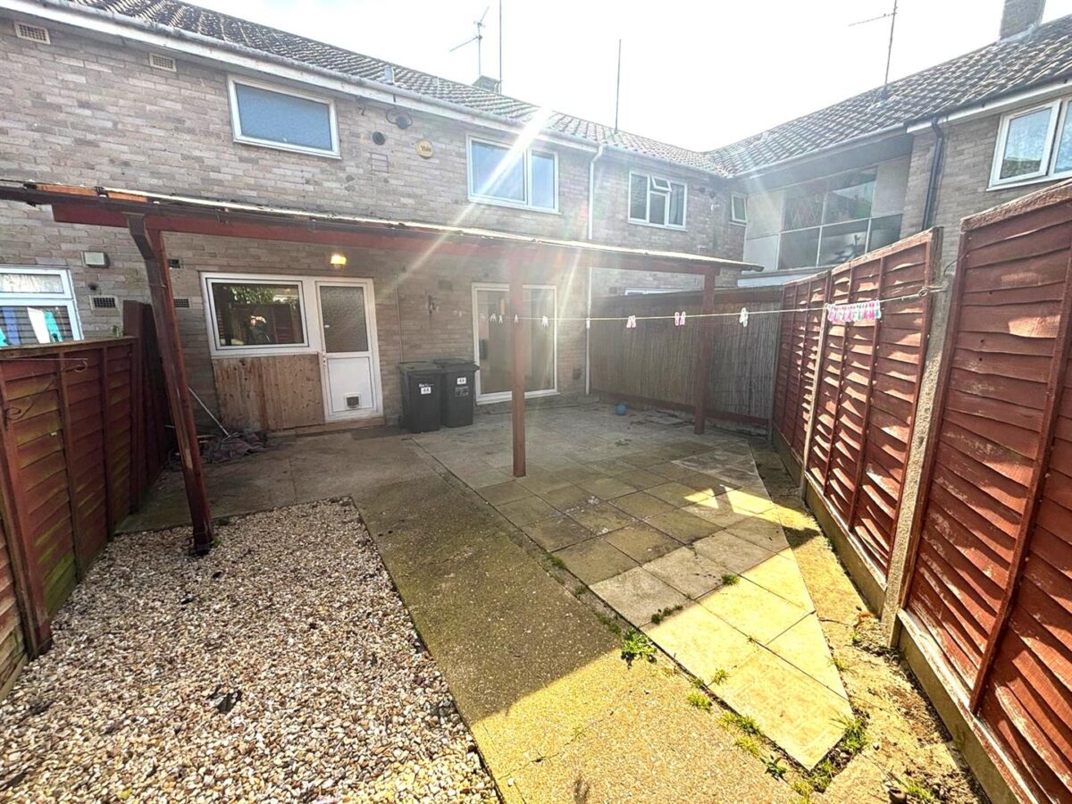 Shire Road, Corby