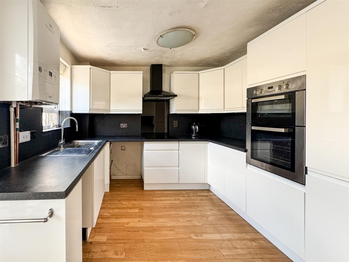 Tay Close, Corby