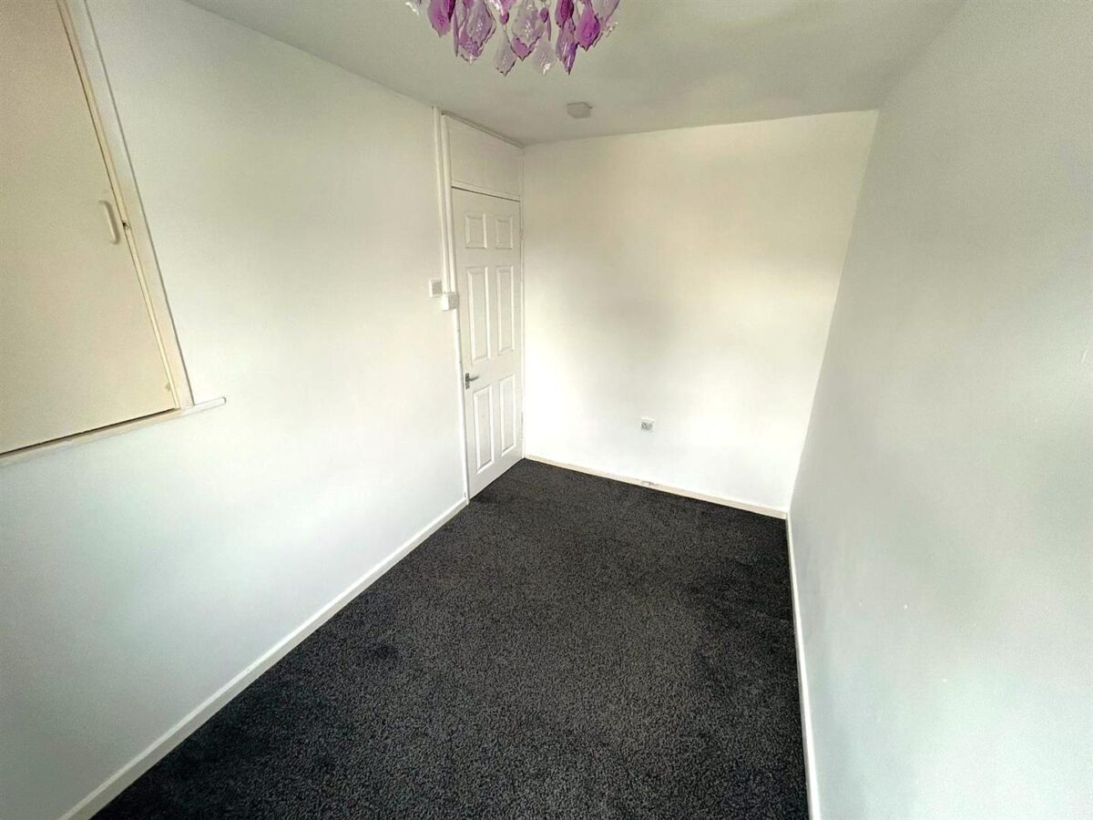 Grantham Walk, Corby