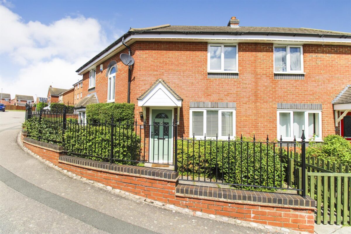 Violet Close, Corby