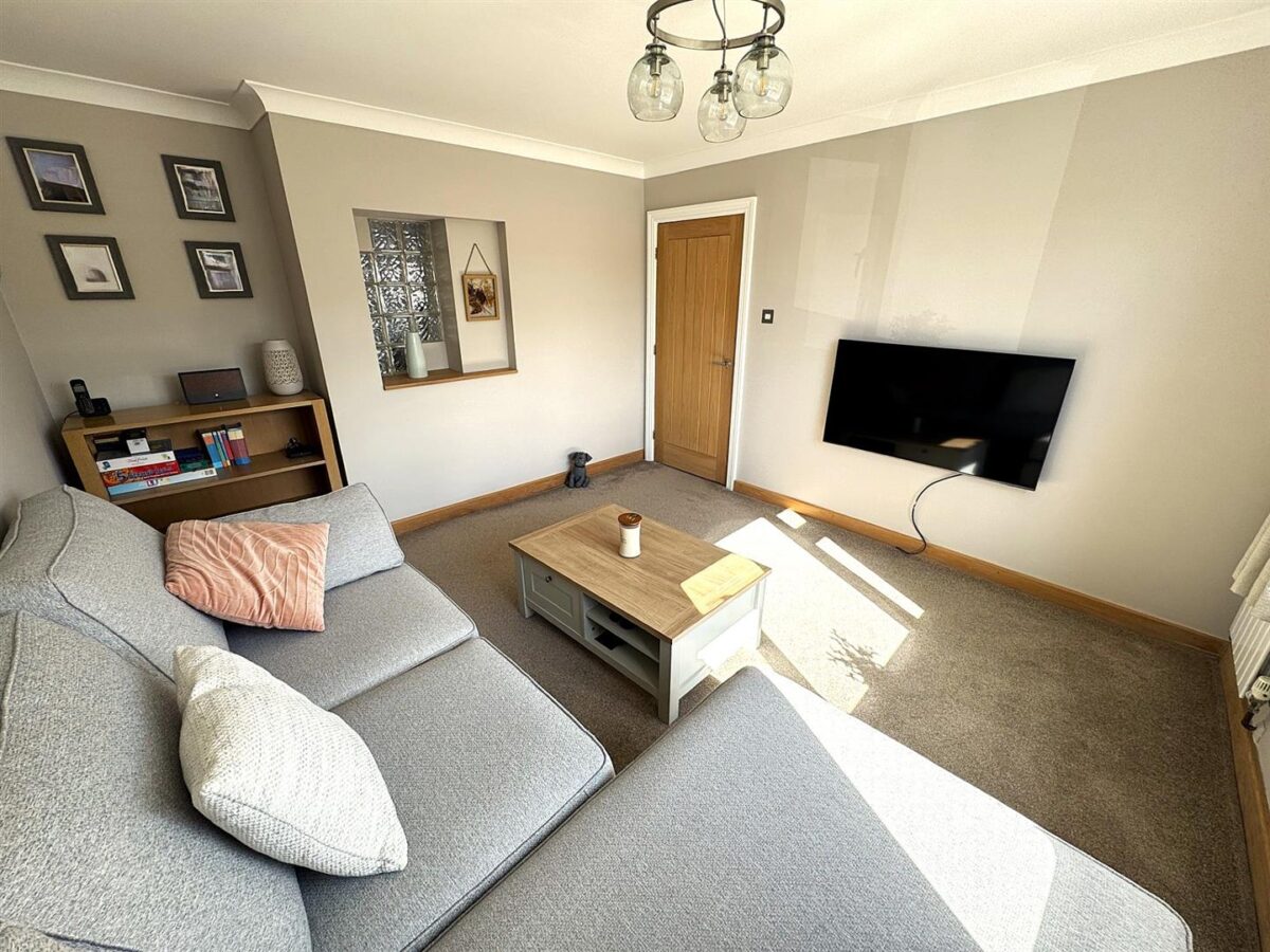 Hillside Crescent, Weldon, Corby