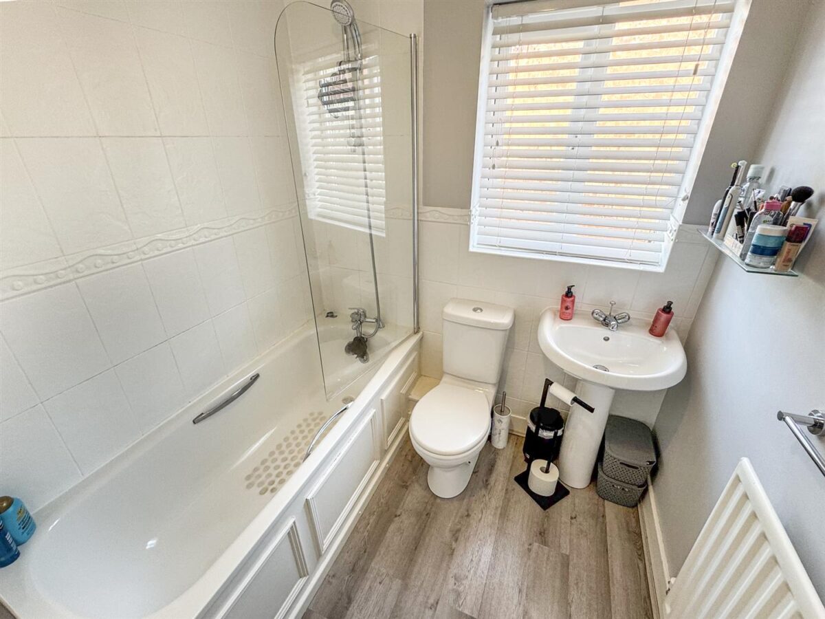 Violet Close, Corby