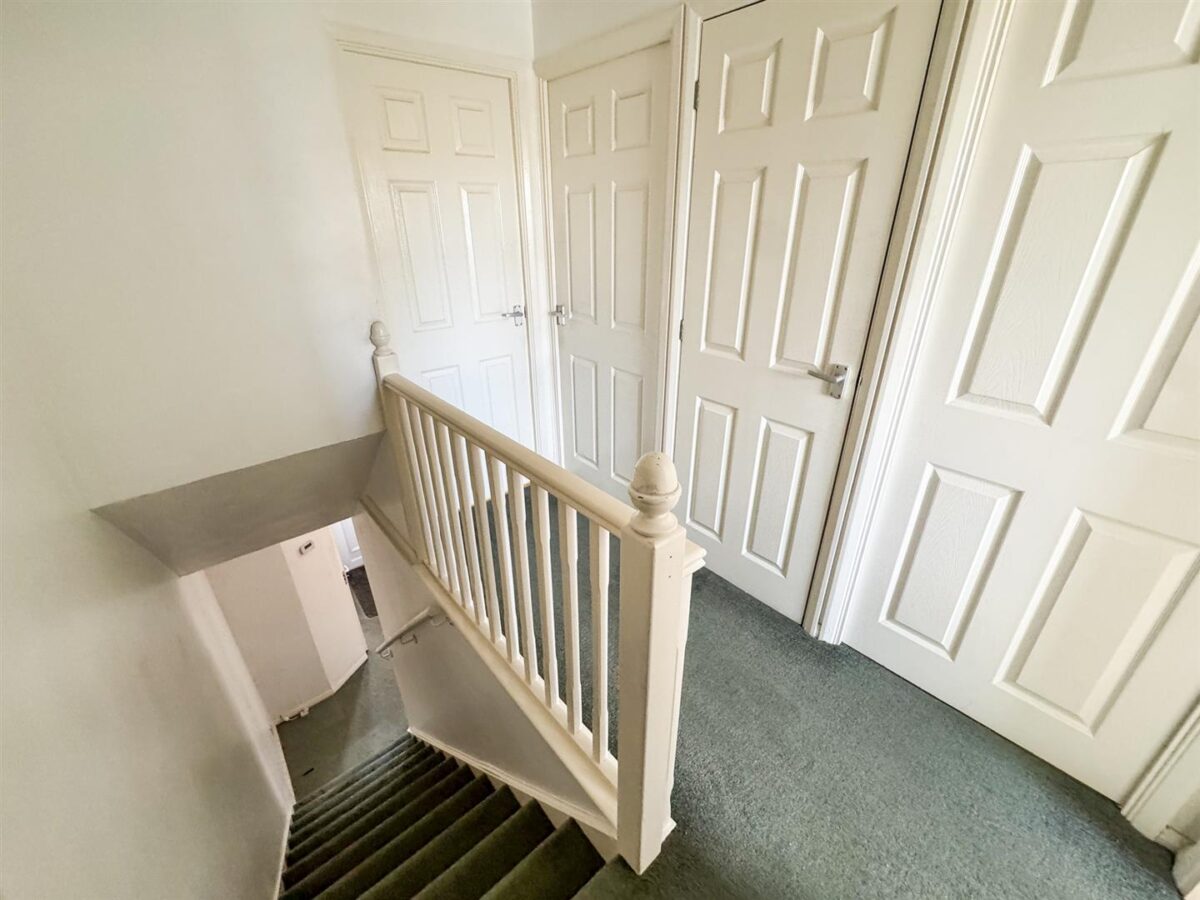 Tay Close, Corby