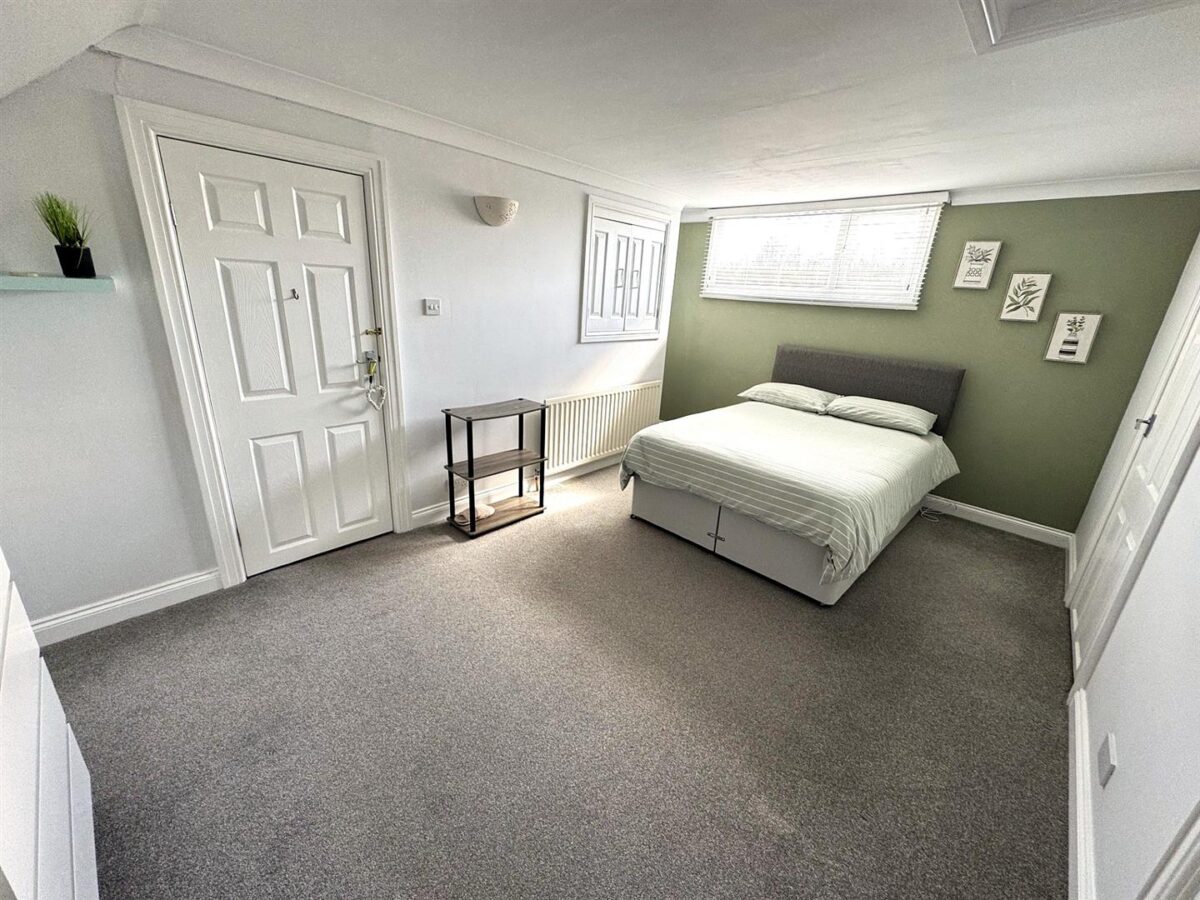 Hillside Crescent, Weldon, Corby