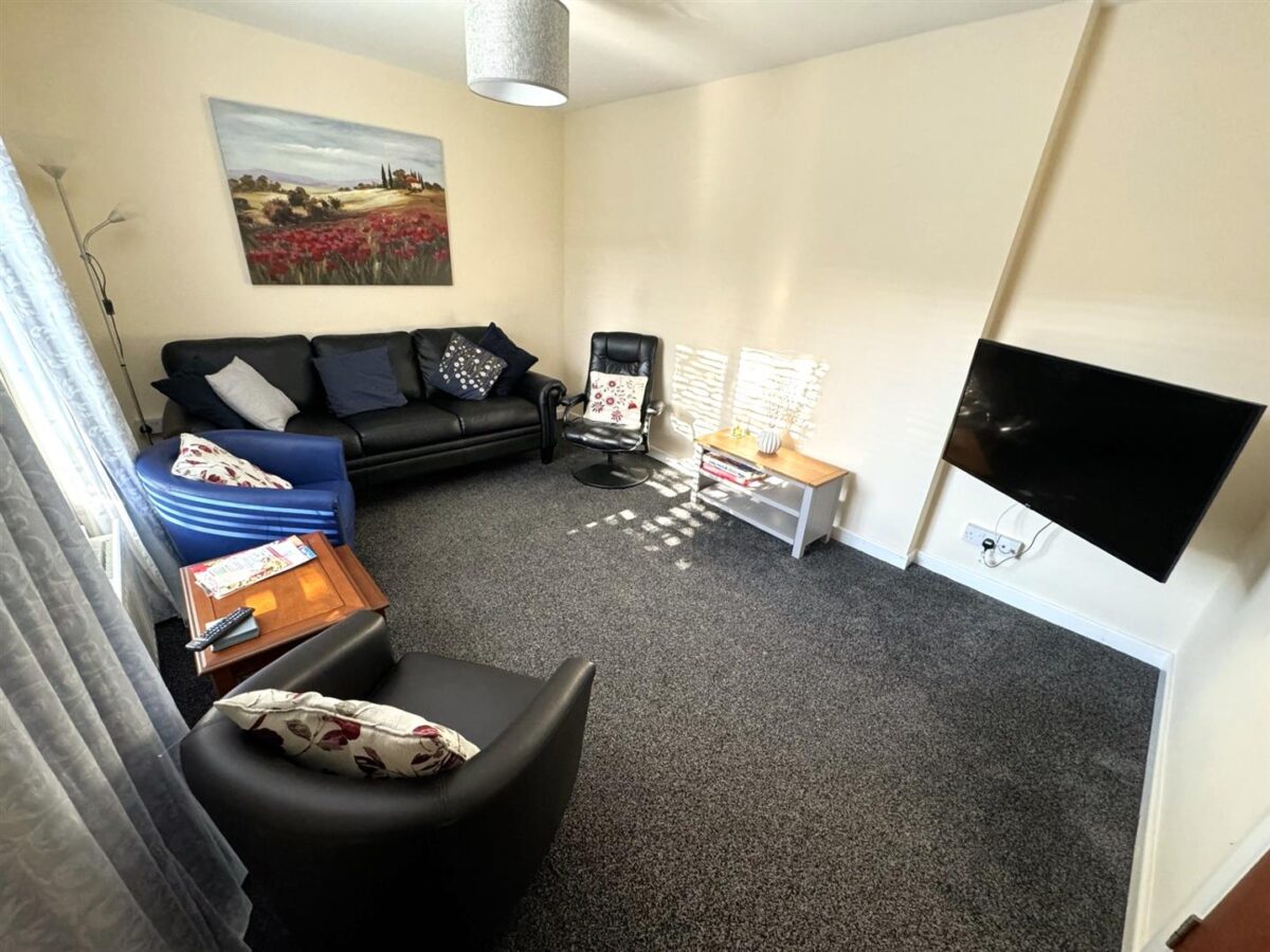 Willow Brook Road, Corby