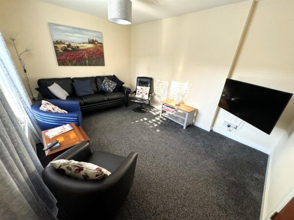 Willow Brook Road, Corby