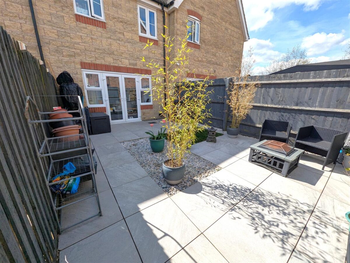 Woburn Close, Corby
