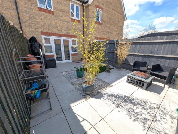 Woburn Close, Corby