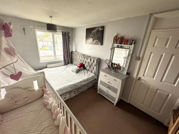 Grantham Walk, Corby