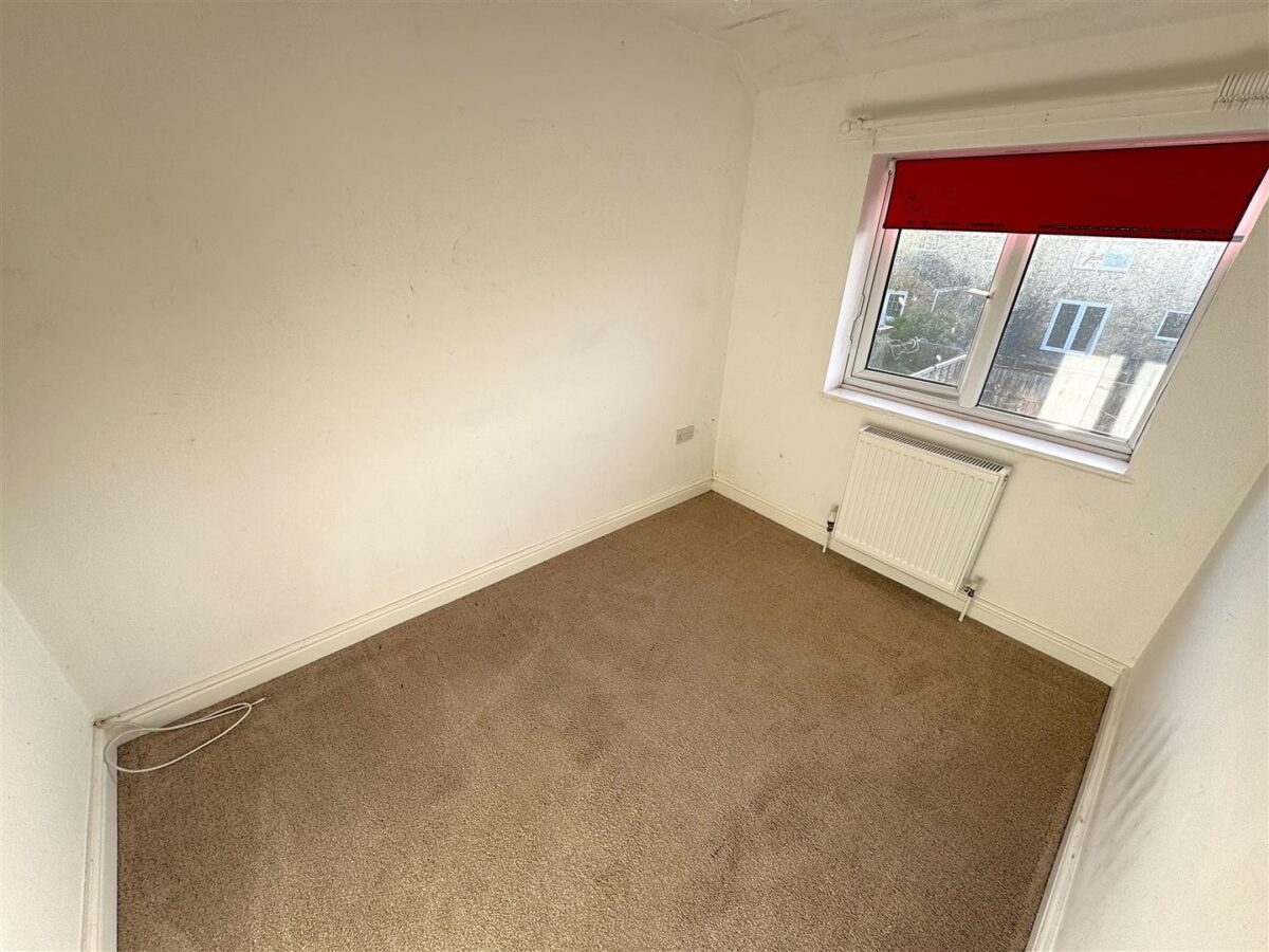 Cam Close, Corby
