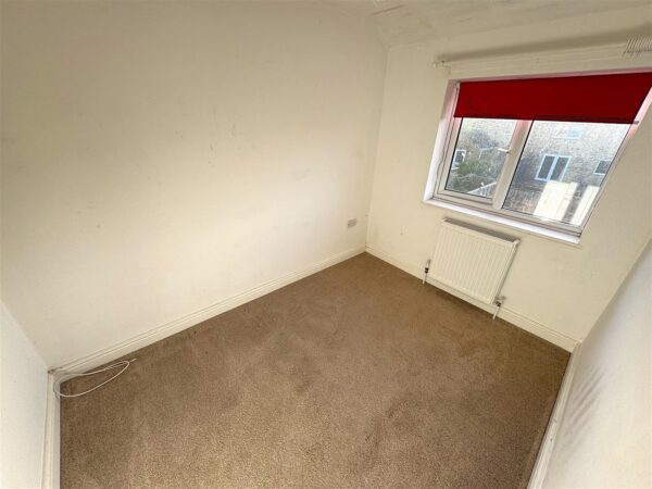 Cam Close, Corby