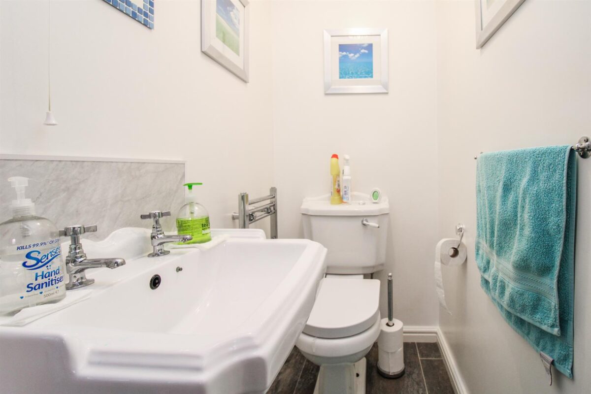 Fieldfare Close, Corby