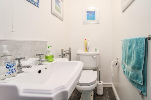 Fieldfare Close, Corby