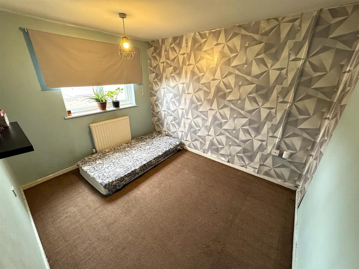 Grantham Walk, Corby
