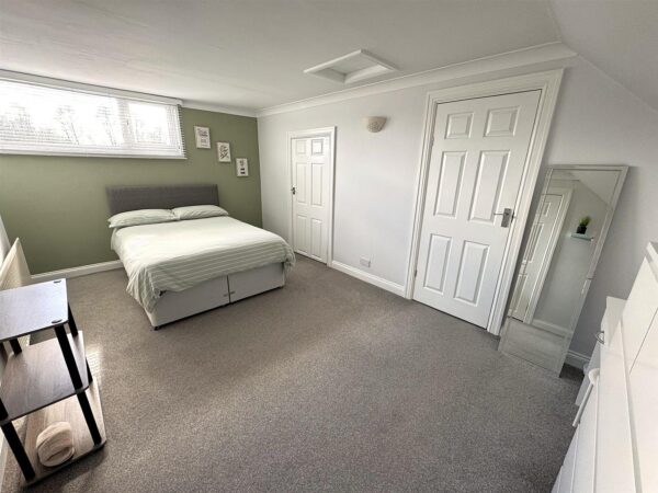 Hillside Crescent, Weldon, Corby