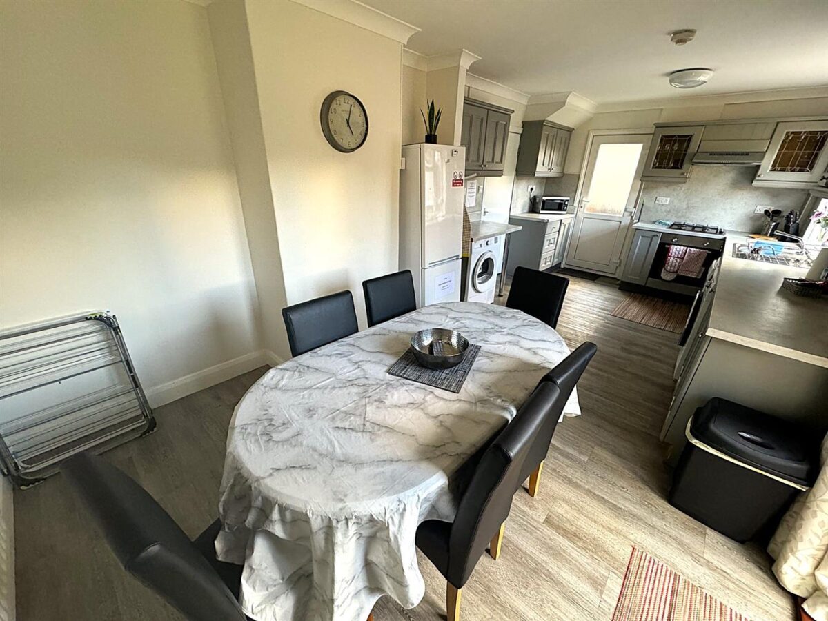 Shetland Way, Corby