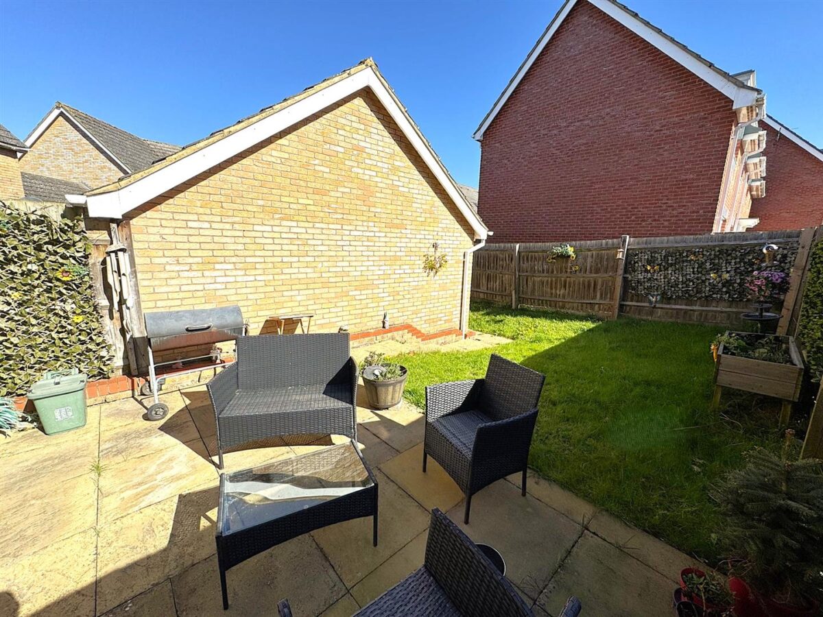 Corfe Close, Corby