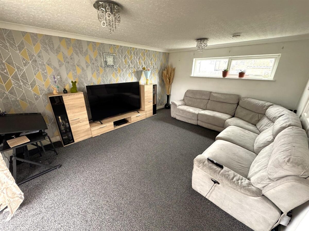 Grantham Walk, Corby